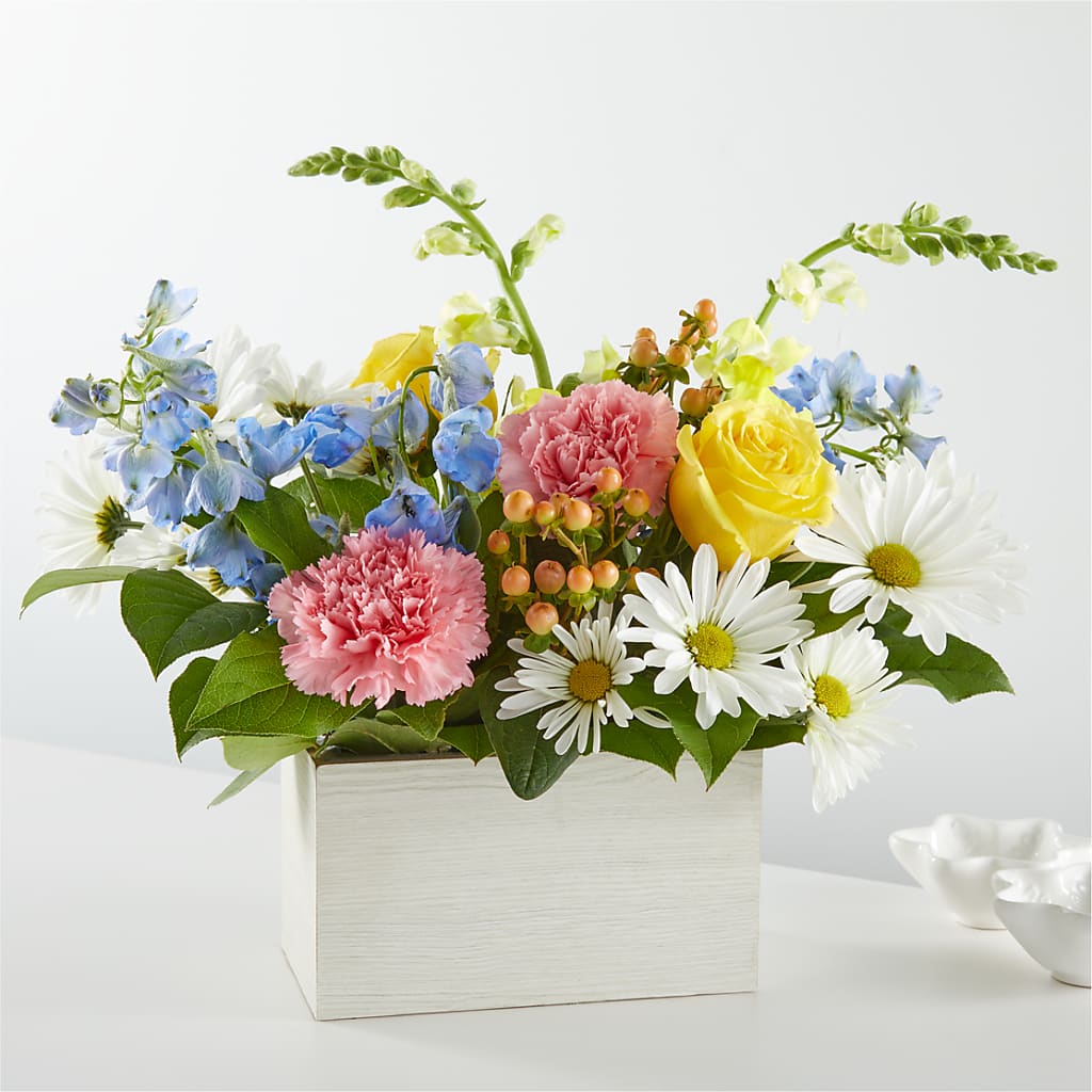 Sun Salutation Box Bouquet – BRICK HOUSE FLORIST & GIFTS, Staunton IL