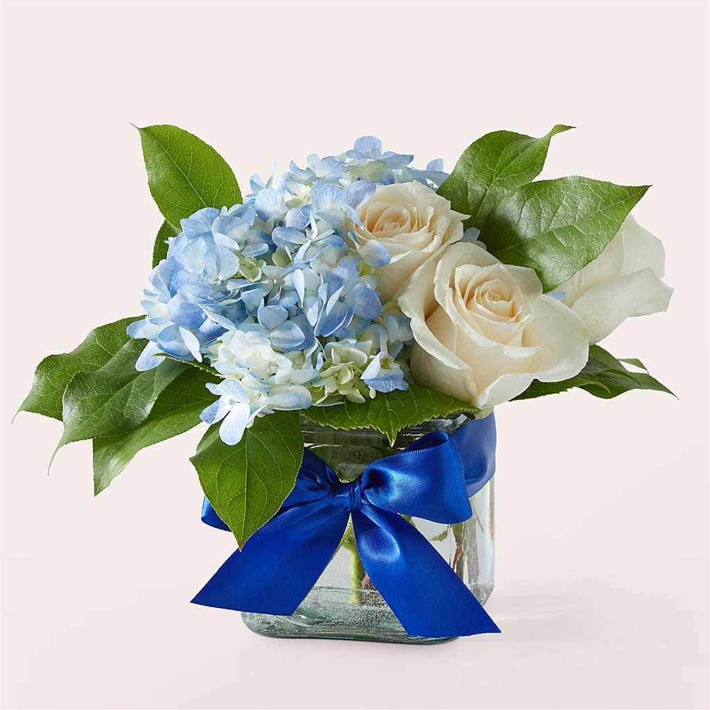 Sky Blue Delight Bouquet – BRICK HOUSE FLORIST & GIFTS, Staunton IL