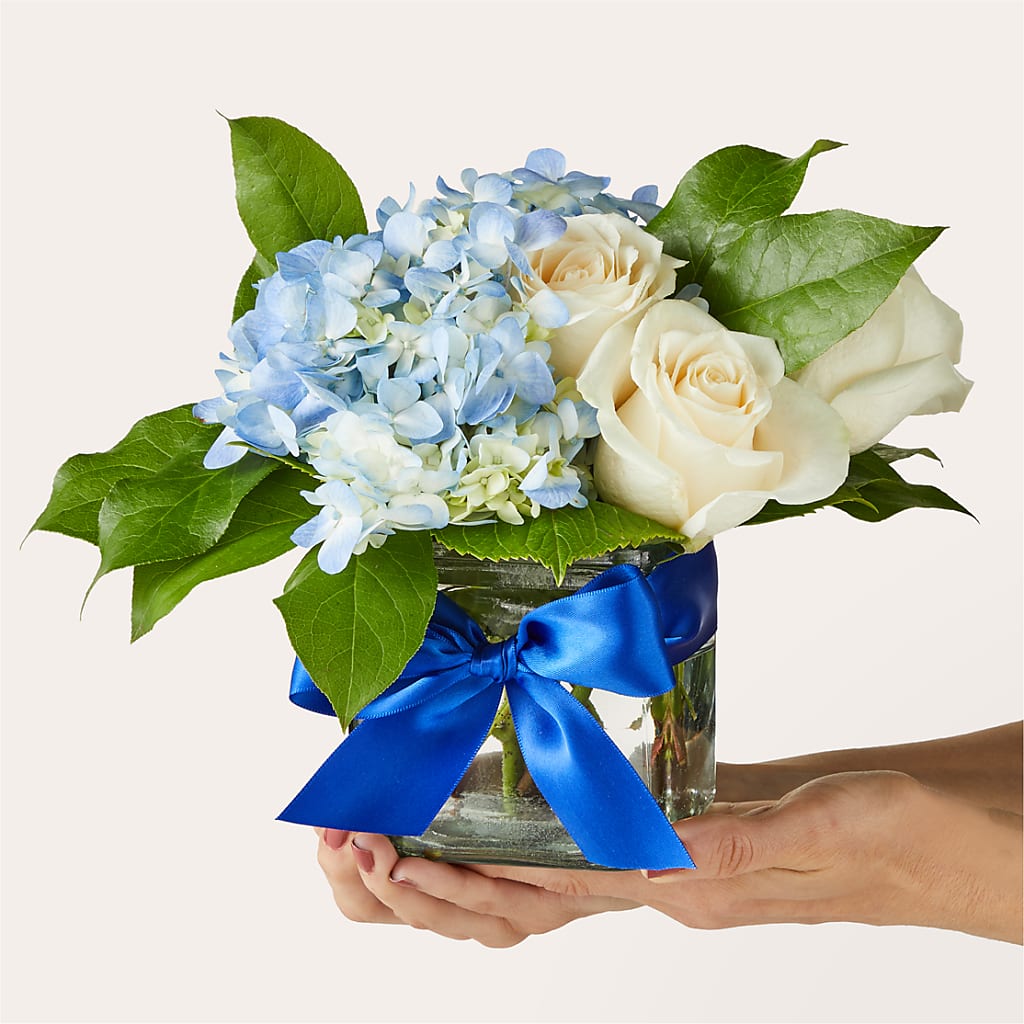 Sky Blue Delight Bouquet – BRICK HOUSE FLORIST & GIFTS, Staunton IL