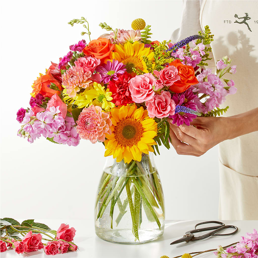Cue the Confetti - A Florist Original – BRICK HOUSE FLORIST & GIFTS, Staunton IL