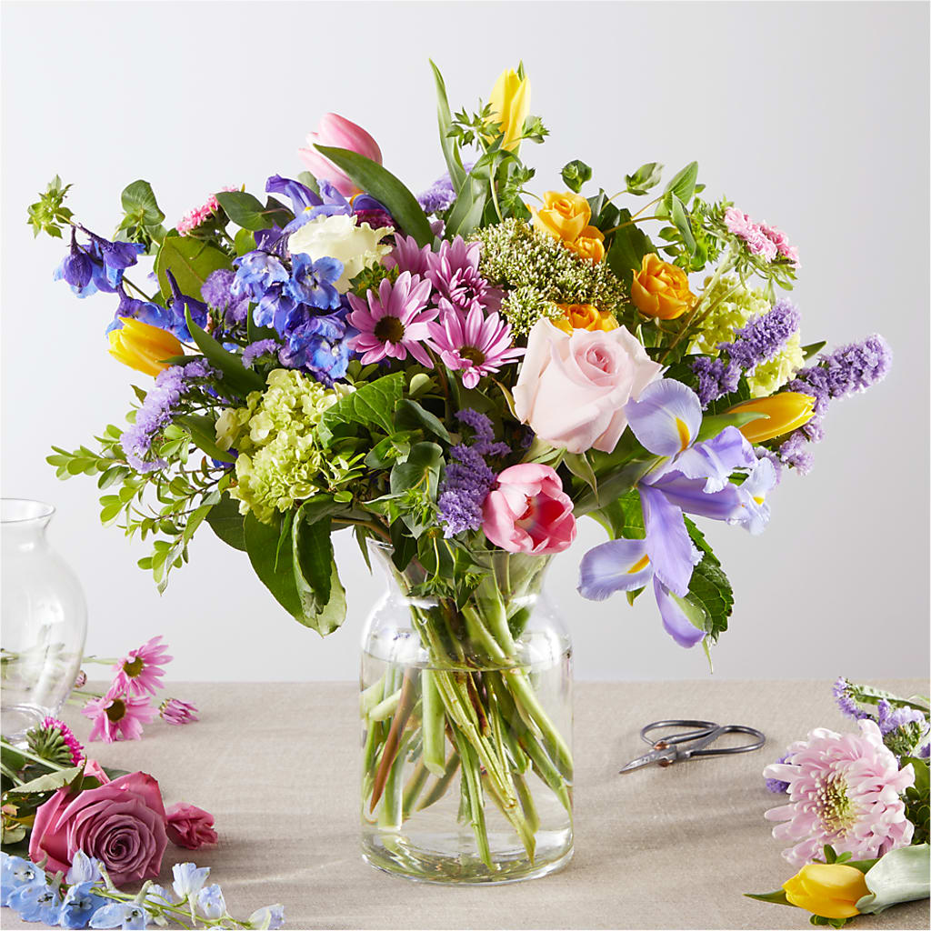 Pastel Tradition - A Florist Original – BRICK HOUSE FLORIST & GIFTS, Staunton IL