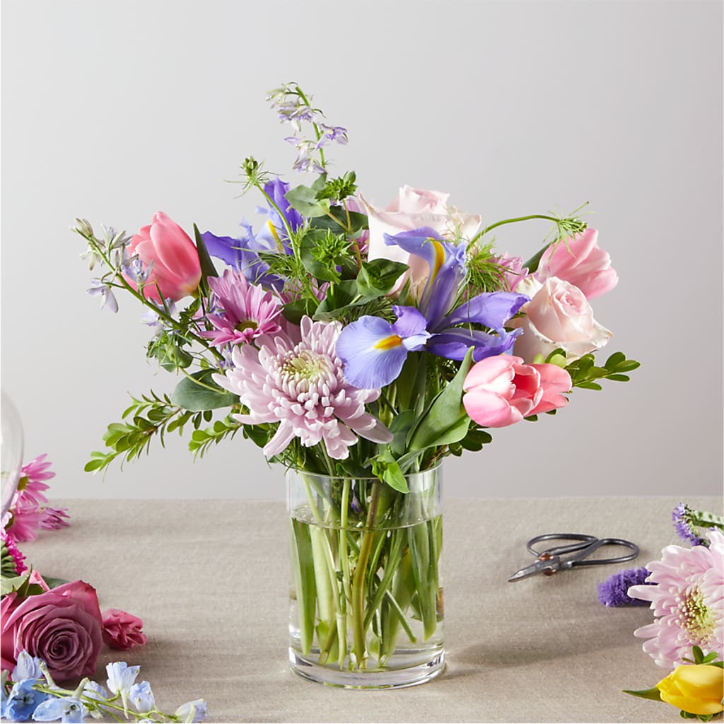 Pastel Tradition - A Florist Original – BRICK HOUSE FLORIST & GIFTS, Staunton IL