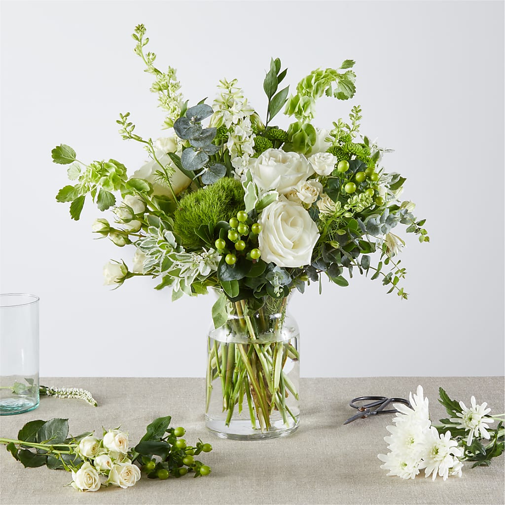 Irish Garden - A Florist Original – BRICK HOUSE FLORIST & GIFTS, Staunton IL