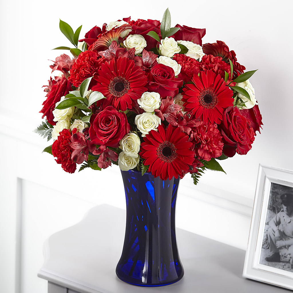 Hearts Embrace Bouquet – BRICK HOUSE FLORIST & GIFTS, Staunton IL