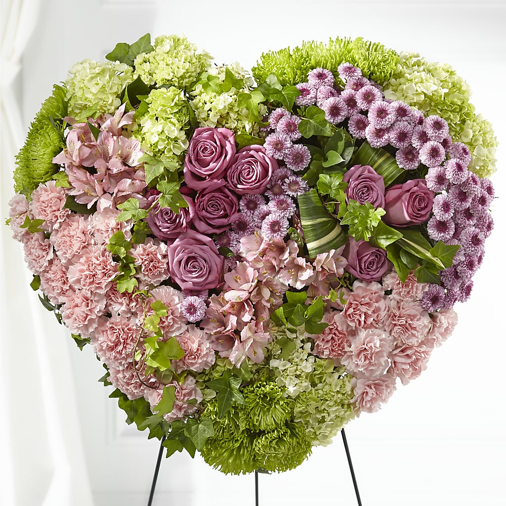 Heartwarming Standing Heart – BRICK HOUSE FLORIST & GIFTS, Staunton IL