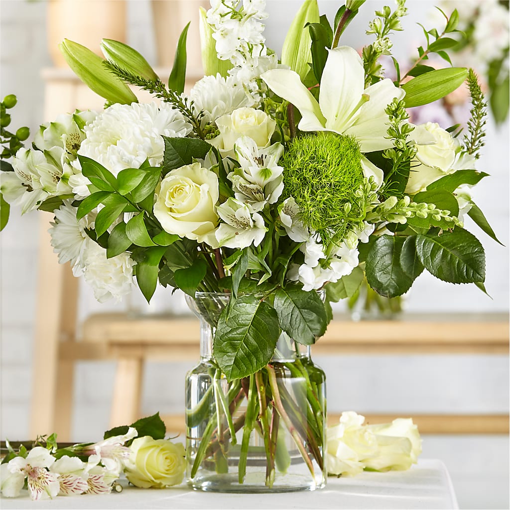 Classic Ivory – A Florist Original – BRICK HOUSE FLORIST & GIFTS, Staunton IL