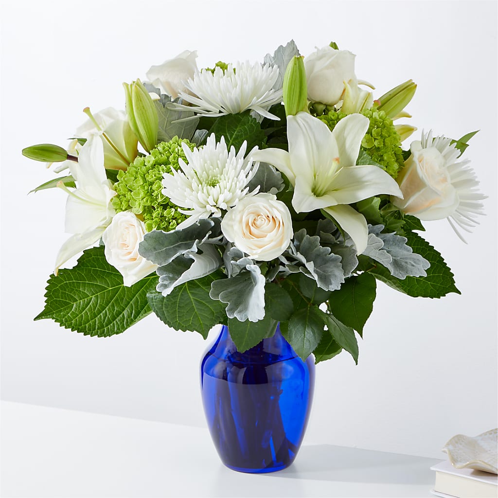 Snowy Dreams Bouquet – BRICK HOUSE FLORIST & GIFTS, Staunton IL