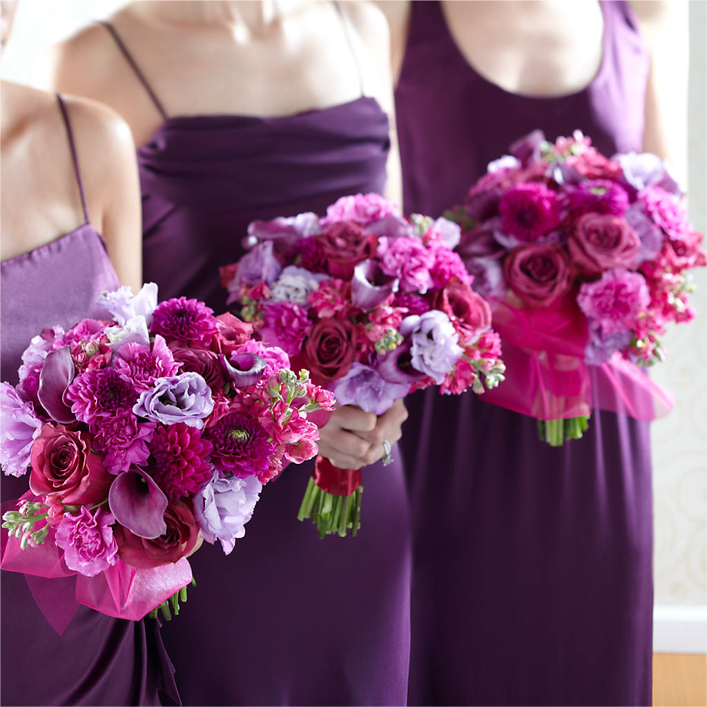 Bridesmaid's Garden Bouquet – BRICK HOUSE FLORIST & GIFTS, Staunton IL