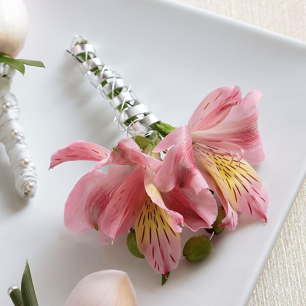 Pink Peruvian Lily Boutonniere – BRICK HOUSE FLORIST & GIFTS, Staunton IL
