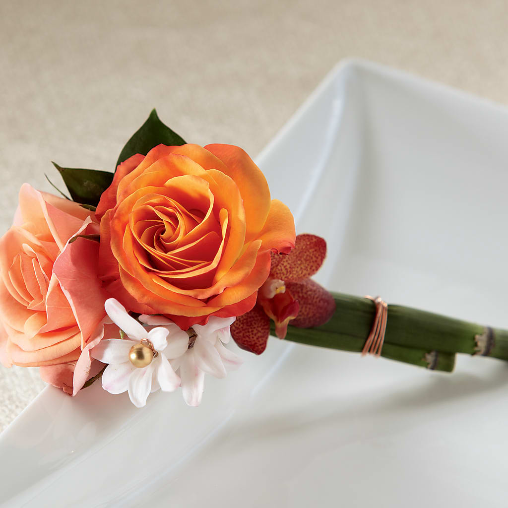 Sunset Dream Boutonniere – BRICK HOUSE FLORIST & GIFTS, Staunton IL