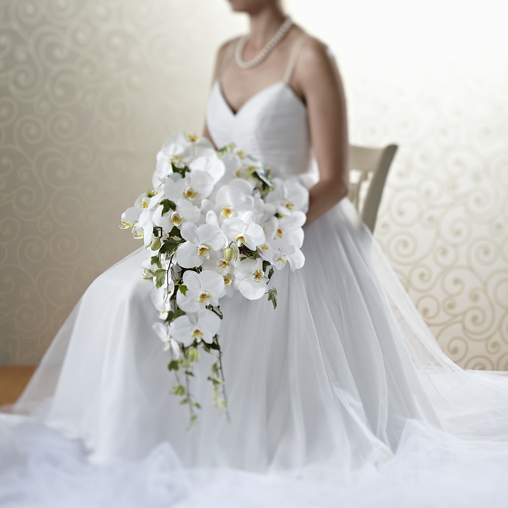 Classic White Bouquet – BRICK HOUSE FLORIST & GIFTS, Staunton IL