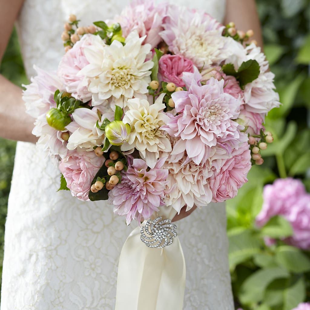 Heart's Promise Bouquet – BRICK HOUSE FLORIST & GIFTS, Staunton IL