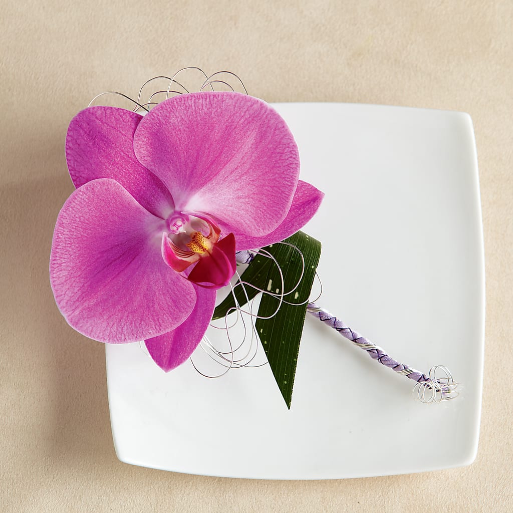 Glorious Boutonniere – BRICK HOUSE FLORIST & GIFTS, Staunton IL