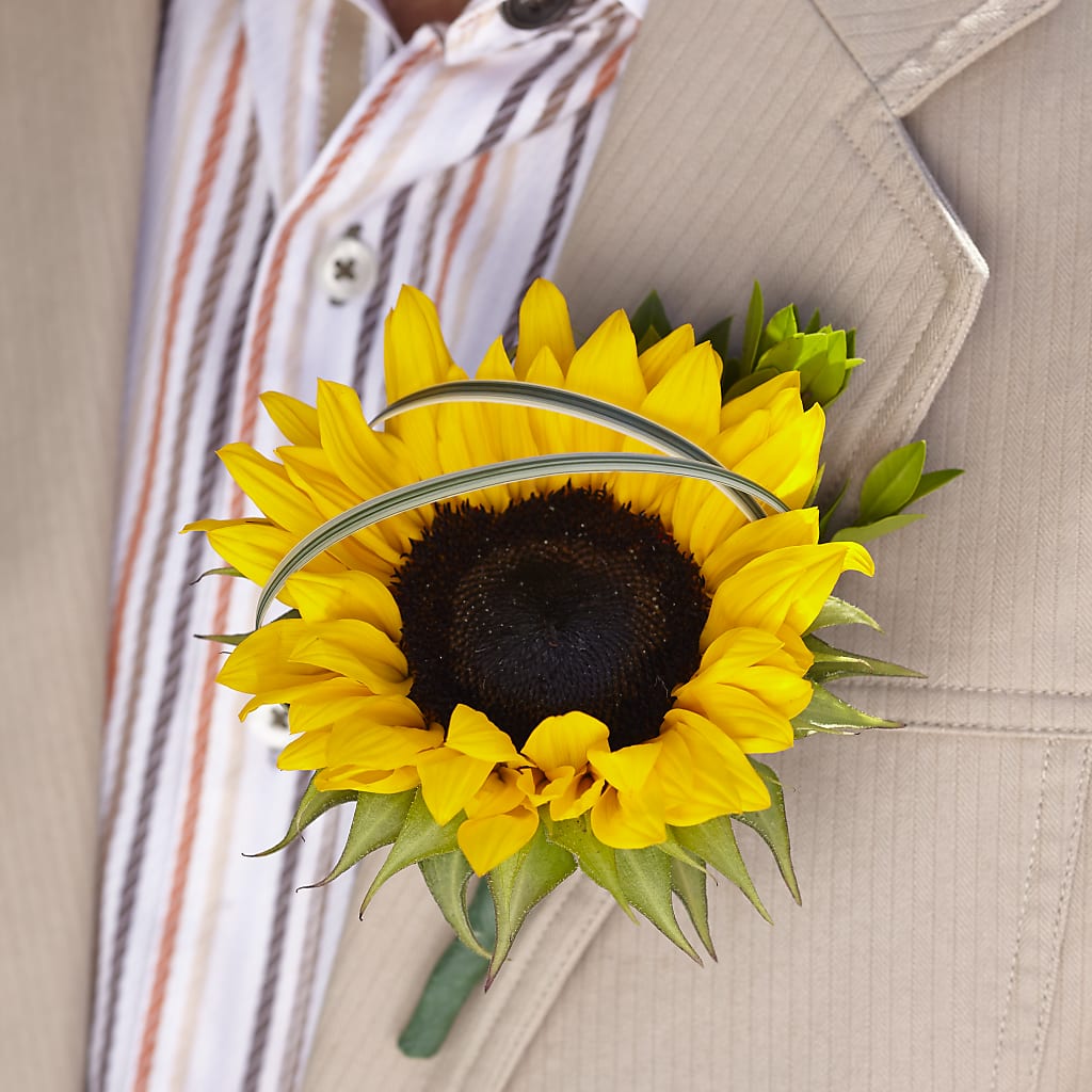 Free Spirit Boutonniere – BRICK HOUSE FLORIST & GIFTS, Staunton IL