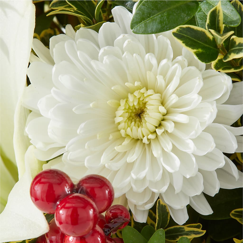 Festive Moments Tree – BRICK HOUSE FLORIST & GIFTS, Staunton IL