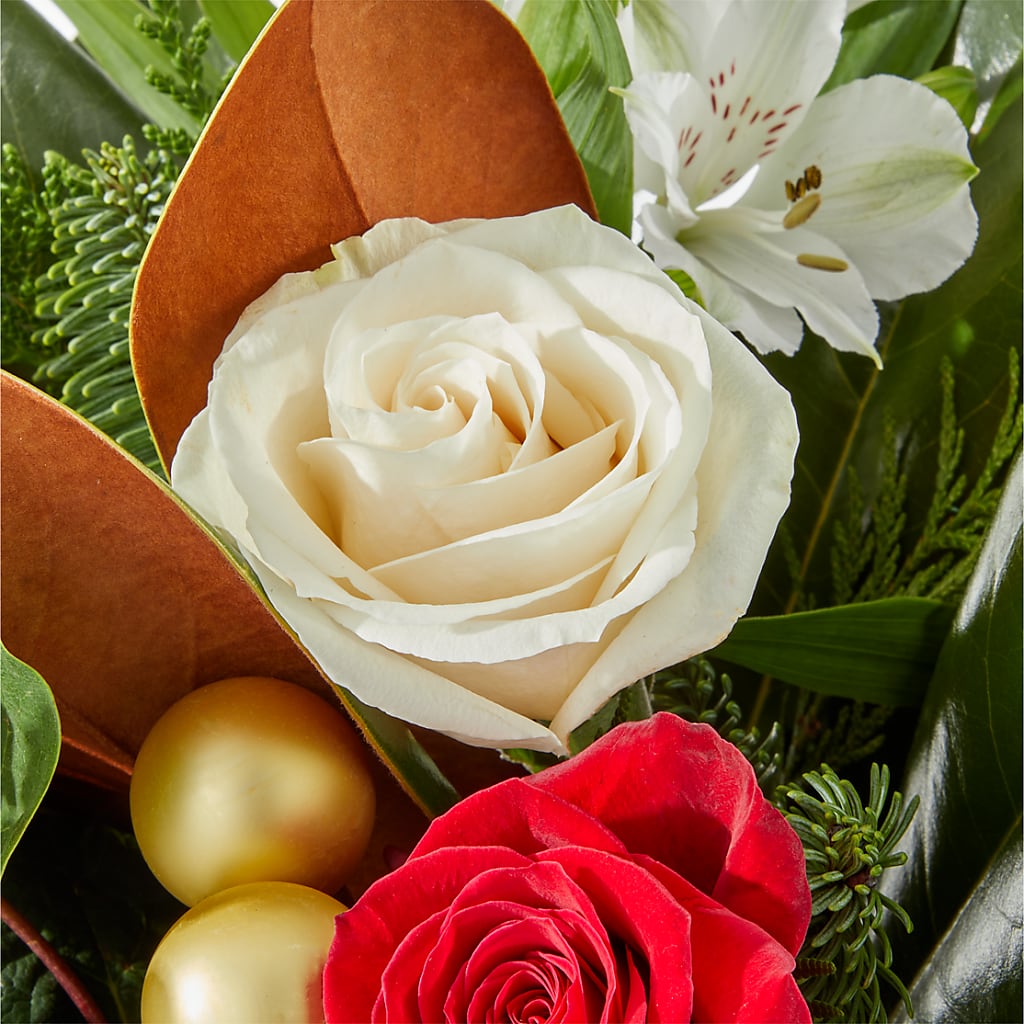Joy & Jolly Bouquet – BRICK HOUSE FLORIST & GIFTS, Staunton IL