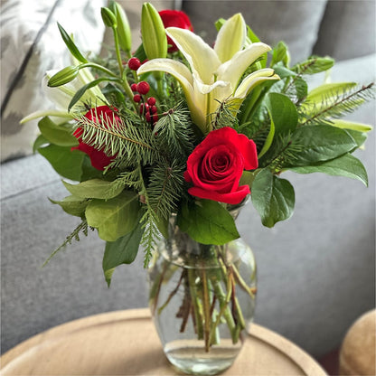 Sparkling Snowflakes Bouquet – BRICK HOUSE FLORIST & GIFTS, Staunton IL