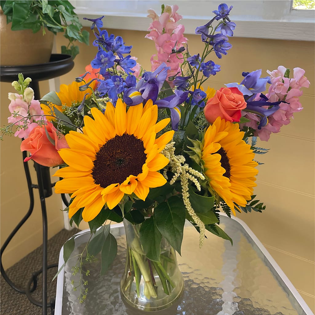 Rays of Life Bouquet – BRICK HOUSE FLORIST & GIFTS, Staunton IL