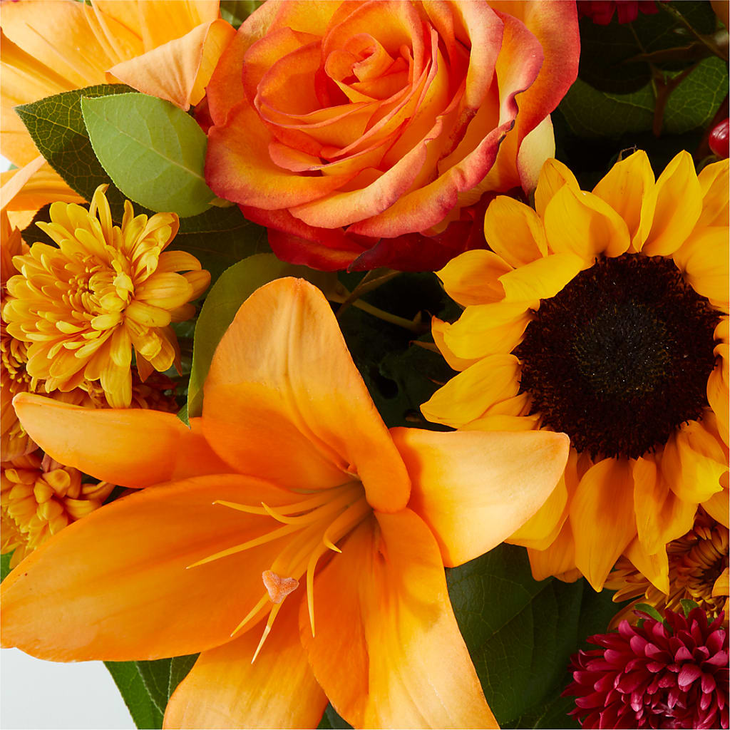 Grateful Centerpiece – BRICK HOUSE FLORIST & GIFTS, Staunton IL