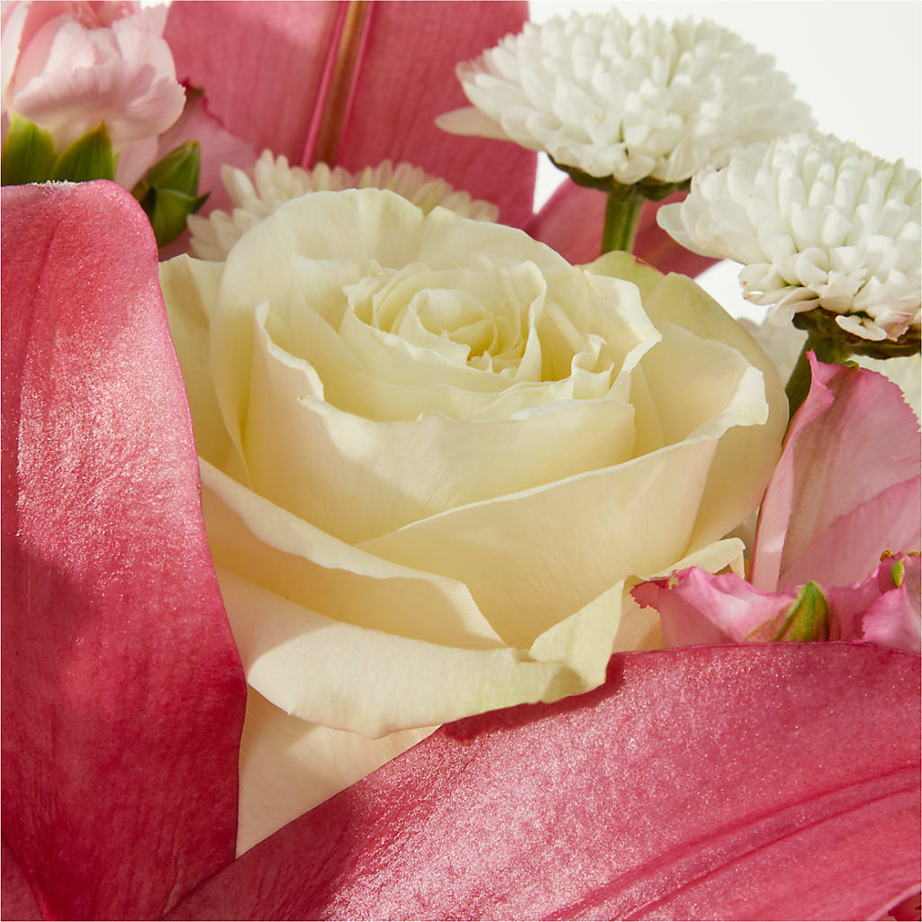 Piece of Cake Bouquet – BRICK HOUSE FLORIST & GIFTS, Staunton IL