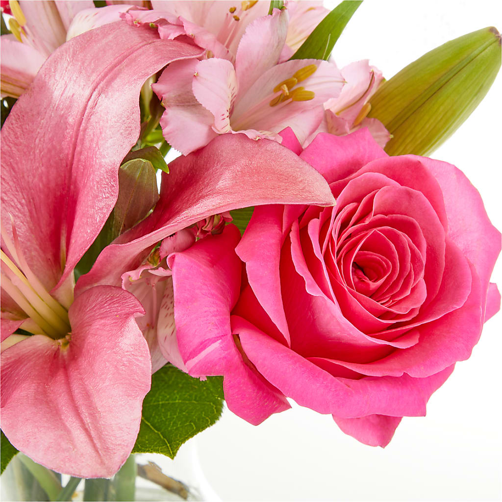 Lots of Love Bouquet – BRICK HOUSE FLORIST & GIFTS, Staunton IL
